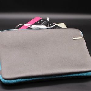EUC-InCase Tablet/ laptop case